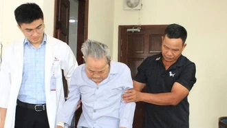 Đồng Nai: Thay thành công khớp háng cho bệnh nhân 104 tuổi