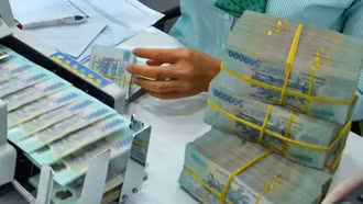 Phê duyệt Kế hoạch vay, trả nợ công năm 2025 và Chương trình quản lý nợ công 3 năm 2025-2027