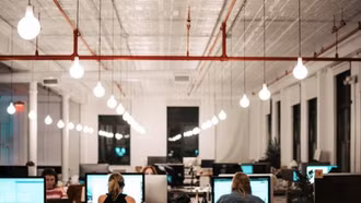 Hy Lạp sẽ áp dụng chế độ làm việc 13 giờ/ngày