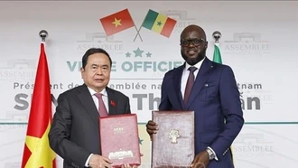 Chủ tịch Quốc hội Trần Thanh Mẫn và Chủ tịch Quốc hội Senegal ký kết Thỏa thuận hợp tác