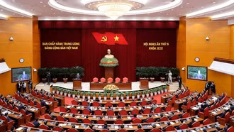 Bế mạc Hội nghị Trung ương 15