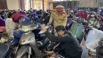 Cảnh sát giao thông đồng loạt kiểm tra học sinh vi phạm an toàn giao thông