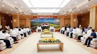 Thường trực Tỉnh ủy tiếp xã giao Đoàn công tác Ngân hàng Agribank