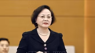 Báo cáo Bộ Chính trị về chế độ, chính sách, tiền lương của cán bộ, công chức, viên chức