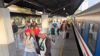 Đường sắt tổ chức chạy 906 chuyến tàu dịp Tết Nguyên đán Bính Ngọ 2026