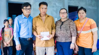 Xã Mường Khương thăm hỏi gia đình nạn nhân tử vong do điện giật