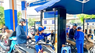 Xăng, dầu đồng loạt giảm giá bán lẻ