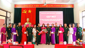 Ban Chỉ huy Phòng thủ khu vực 1 – Cam Đường tổ chức gặp mặt Hội phụ nữ nhân dịp 20/10