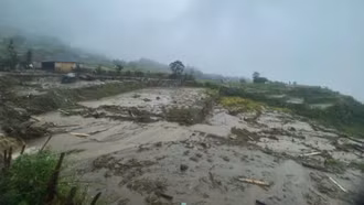 Khẩn trương di dời các hộ dân khỏi vùng nguy cơ sạt lở tại Lào Cai