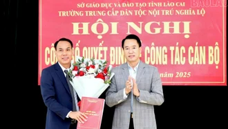 Trường Trung cấp Dân tộc nội trú Nghĩa Lộ tổ chức Hội nghị công bố quyết định về công tác cán bộ