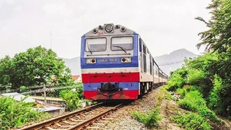 Đường sắt tiếp tục nhận vận chuyển miễn phí hàng cứu trợ