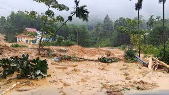 Mưa lũ làm 40 người chết và mất tích, hơn 16 nghìn nhà dân bị ngập