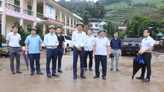 Phó Chủ tịch Thường trực UBND tỉnh Lào Cai Nguyễn Thế Phước làm việc với phường Sa Pa, xã Tả Van và xã Tả Phìn 