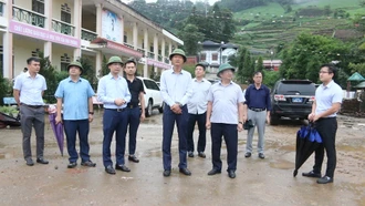 Phó Chủ tịch Thường trực UBND tỉnh Lào Cai Nguyễn Thế Phước làm việc với phường Sa Pa, xã Tả Van và xã Tả Phìn 
