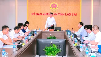 Tổ công tác số 2 của Ban Thường vụ Tỉnh ủy duyệt văn kiện Đại hội Đảng bộ xã Cốc San và Hợp Thành