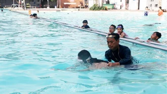 Lần đầu tiên Bộ Giáo dục và Đào tạo ban hành Chương trình dạy bơi an toàn