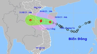 Áp thấp nhiệt đới bắt đầu gây mưa cho miền Trung