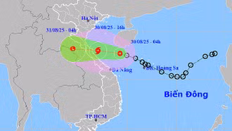 Áp thấp nhiệt đới bắt đầu gây mưa cho miền Trung