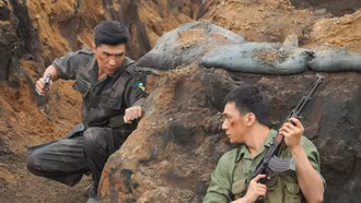 Doanh thu gần 552 tỷ đồng, "Mưa đỏ" chính thức trở thành phim ăn khách nhất mọi thời đại rạp chiếu Việt Nam