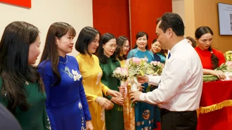 Ban Thường vụ Tỉnh ủy gặp mặt các nữ lãnh đạo, quản lý nhân kỷ niệm 20/10