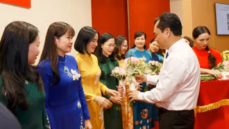 Ban Thường vụ Tỉnh ủy gặp mặt các nữ lãnh đạo, quản lý nhân kỷ niệm 20/10