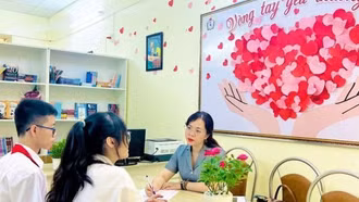 Bảo đảm thực hiện kịp thời khi người học gặp khó khăn, có nhu cầu cần tư vấn, hỗ trợ