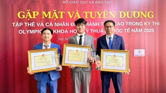 Trường THPT Chuyên Lào Cai và 2 cá nhân được nhận Bằng khen của Bộ Giáo dục và Đào tạo