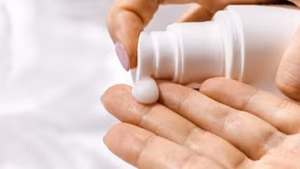 Đình chỉ, thu hồi 3 sản phẩm mỹ phẩm giả của Vinamake trên toàn quốc