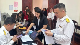 Thuế cơ sở 6 tổ chức Hội nghị hướng dẫn chuyển đổi hộ kinh doanh thuế khoán sang kê khai thuế