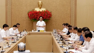 Nắm bắt, phát hiện cán bộ, nhất là cán bộ đủ đức, đủ tài, đủ tầm để đào tạo, bồi dưỡng