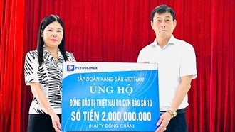 Petrolimex ủng hộ 2 tỷ đồng giúp đồng bào Lào Cai khắc phục thiệt hại do bão số 10