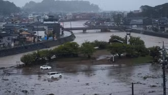 Nhật Bản: 54 người chết do sốc nhiệt, hơn 13.000 người phải sơ tán do mưa lũ
