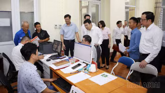 Phó Bí thư Tỉnh ủy Nguyễn Tuấn Anh kiểm tra tình hình hoạt động sau sáp nhập tại các xã Phong Hải, Xuân Quang và Bảo Thắng