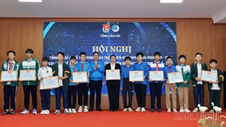 Lào Cai tổ chức hội nghị tổng kết, góp ý và tuyên dương các thanh niên khởi nghiệp, các đội tuyển Robotics toàn quốc năm 2025