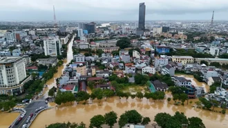 Bộ Chính trị yêu cầu khẩn trương khắc phục hậu quả do Bão số 12 và mưa, lũ sau bão