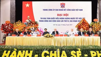 Đồng bào Công giáo luôn đồng hành cùng dân tộc trong các phong trào thi đua yêu nước