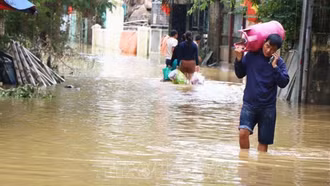 Hỗ trợ bổ sung 100 tỷ đồng cho thành phố Huế khắc phục thiệt hại do mưa lũ