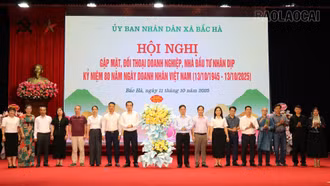 Bắc Hà gặp mặt, đối thoại với doanh nghiệp, nhà đầu tư nhân Ngày Doanh nhân Việt Nam