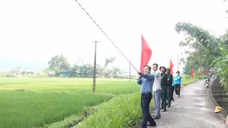 Hội Nông dân phường Nghĩa Lộ thực hiện công trình chào mừng Đại hội Đảng bộ xã lần thứ Nhất