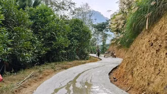 Tuyến đường bê tông thôn Vàng Ngần - Ngã Hai sắp hoàn thành