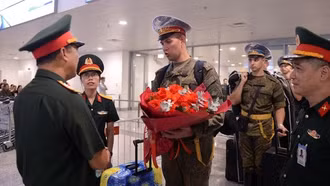 Đoàn quân nhân Nga đến Việt Nam dự diễu binh ngày Quốc khánh 2-9