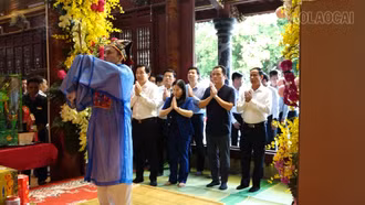 Các đồng chí lãnh đạo tỉnh dự Lễ Cơm mới Đền Đông Cuông 2025