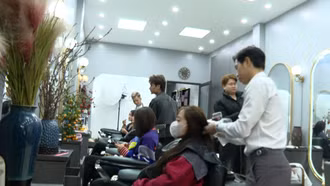 Dịch vụ làm đẹp "hút" khách dịp Tết