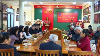 Chi hội Văn học - Nghệ thuật các dân tộc thiểu số Việt Nam tỉnh Lào Cai gặp mặt và ra mắt sách 