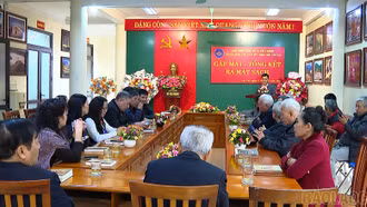 Chi hội Văn học - Nghệ thuật các dân tộc thiểu số Việt Nam tỉnh Lào Cai gặp mặt và ra mắt sách 