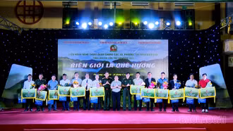 Khai mạc Liên hoan Nghệ thuật quần chúng các xã, phường, thị trấn biên giới tỉnh Lào Cai lần thứ II năm 2025