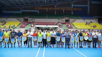 Gần 300 vận động viên tranh tài tại Giải Cầu lông - Bóng bàn trung, cao tuổi tỉnh Lào Cai năm 2025
