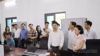 Phó Bí thư Tỉnh ủy Nguyễn Tuấn Anh kiểm tra hoạt động tại hai xã Gia Phú và Tằng Loỏng