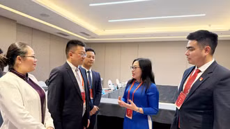 Tăng cường giao lưu thanh niên giữa tỉnh Lào Cai và Châu Hồng Hà