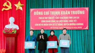 Chủ tịch UBND tỉnh Trịnh Xuân Trường thăm, chúc tết tại Mường Khương